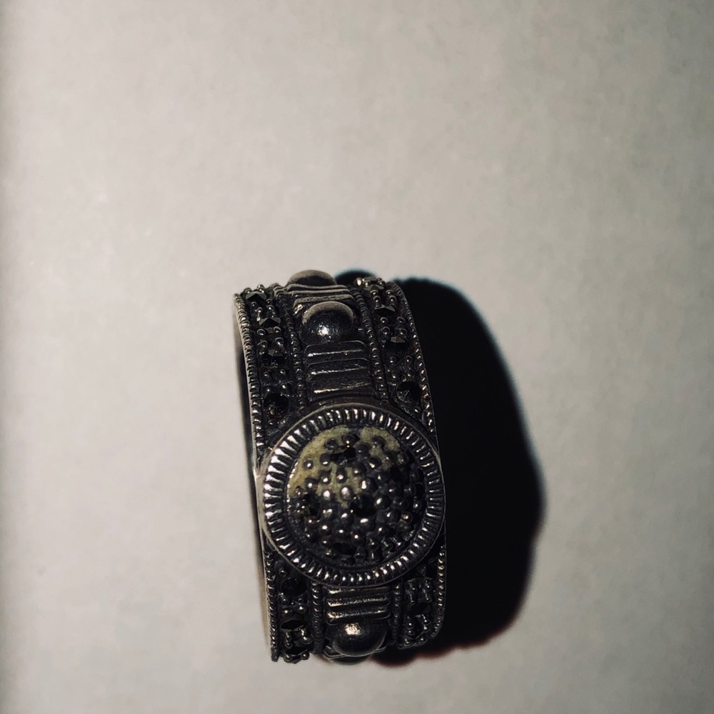 Ring - Picture 4 of 4